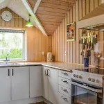 Semesterbostad Four-bedroom In Dronningmølle