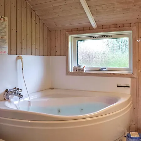 Four-bedroom In Dom wakacyjny