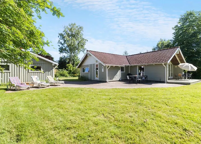 Four-bedroom In Casa de Férias Dronningmølle